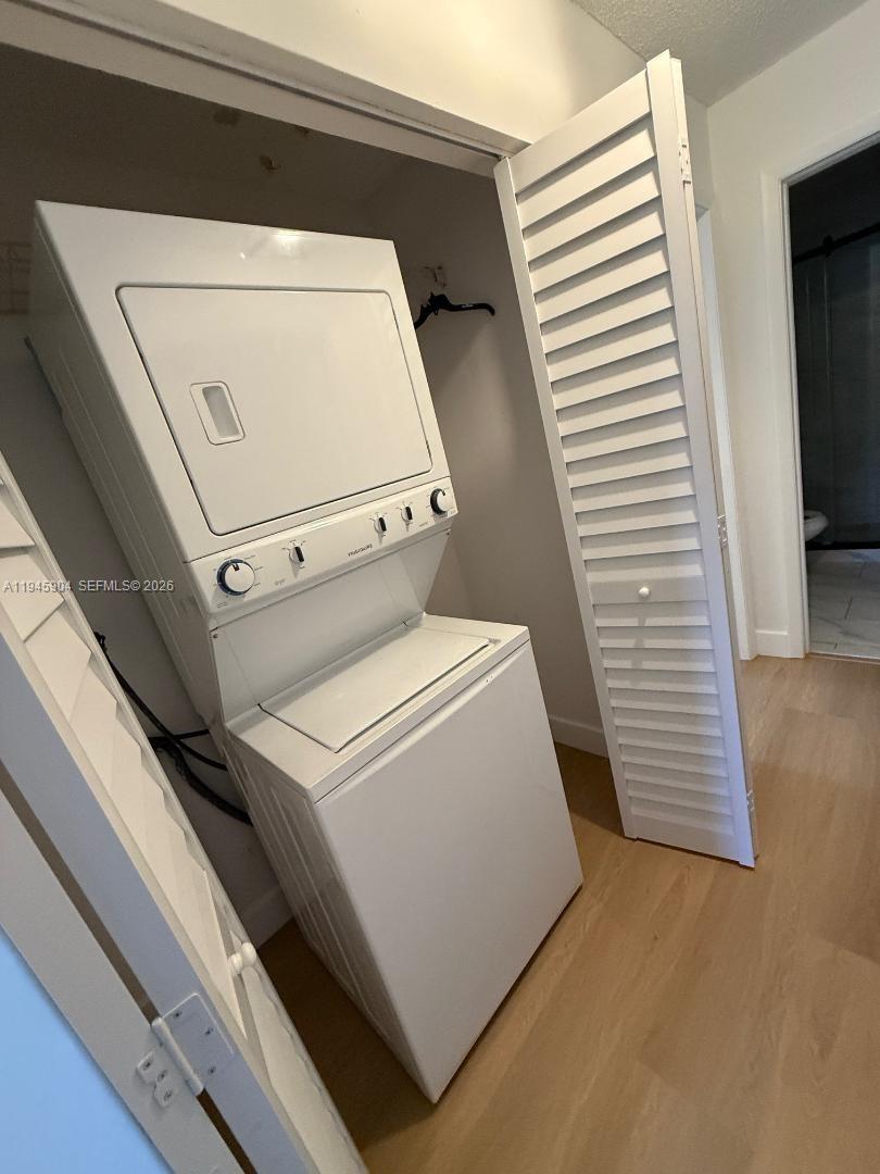 LAKES N GARDENS CONDO #50 - Residential Lease