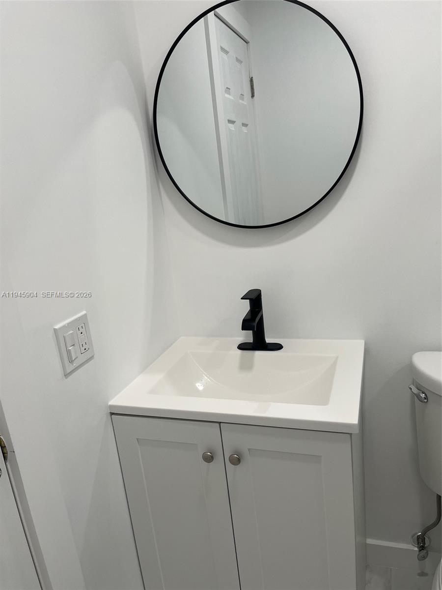 LAKES N GARDENS CONDO #50 - Residential Lease