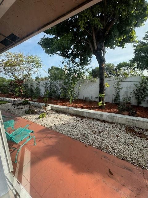 LAKES N GARDENS CONDO #50 - Residential Lease