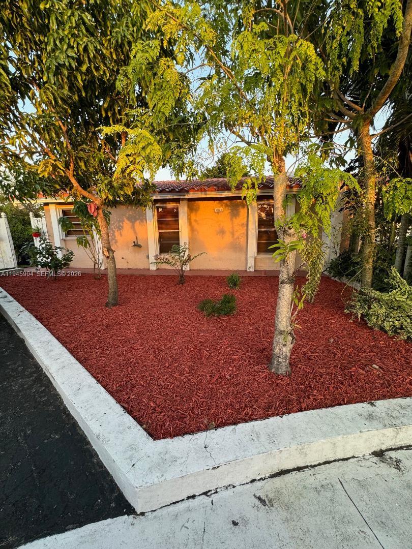 LAKES N GARDENS CONDO #50 - Residential Lease