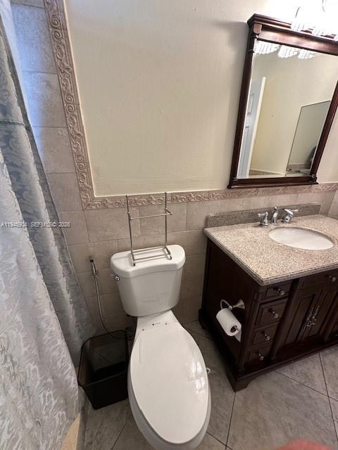 LAKES N GARDENS CONDO #50 - Residential Lease