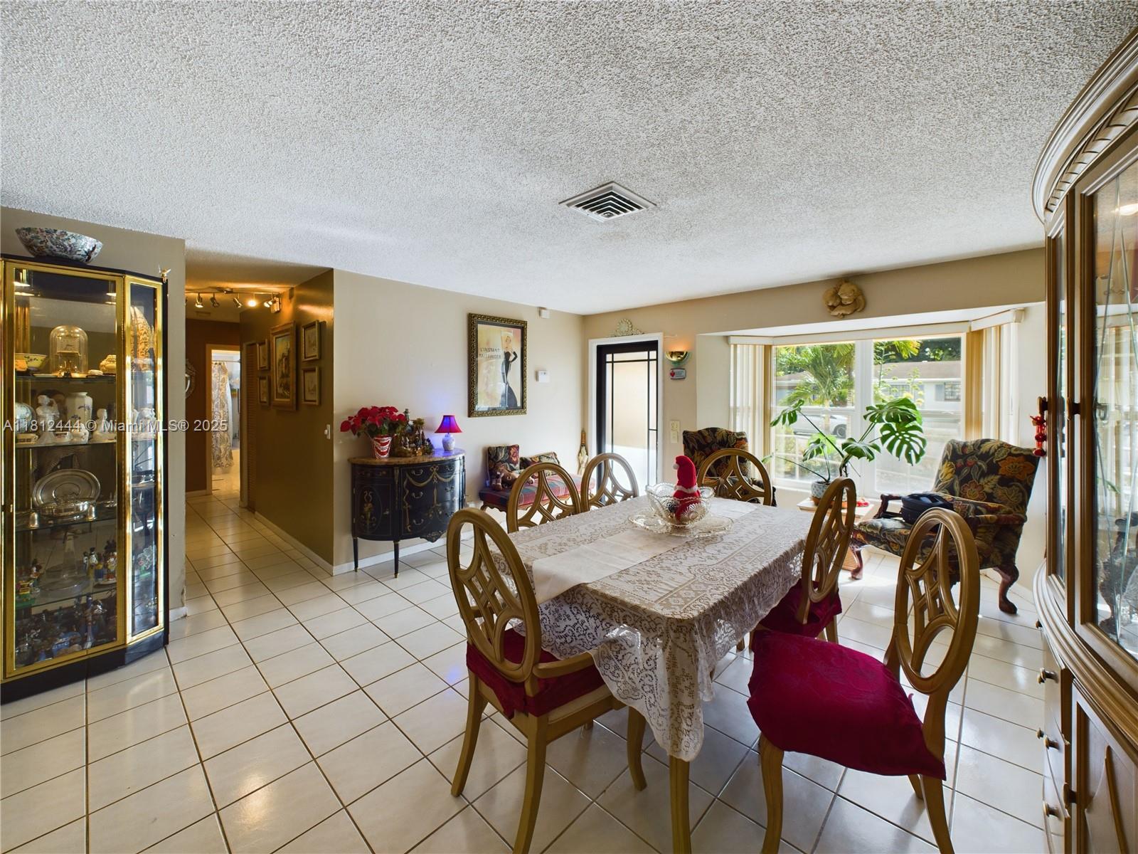 10221 SW 50th Ct