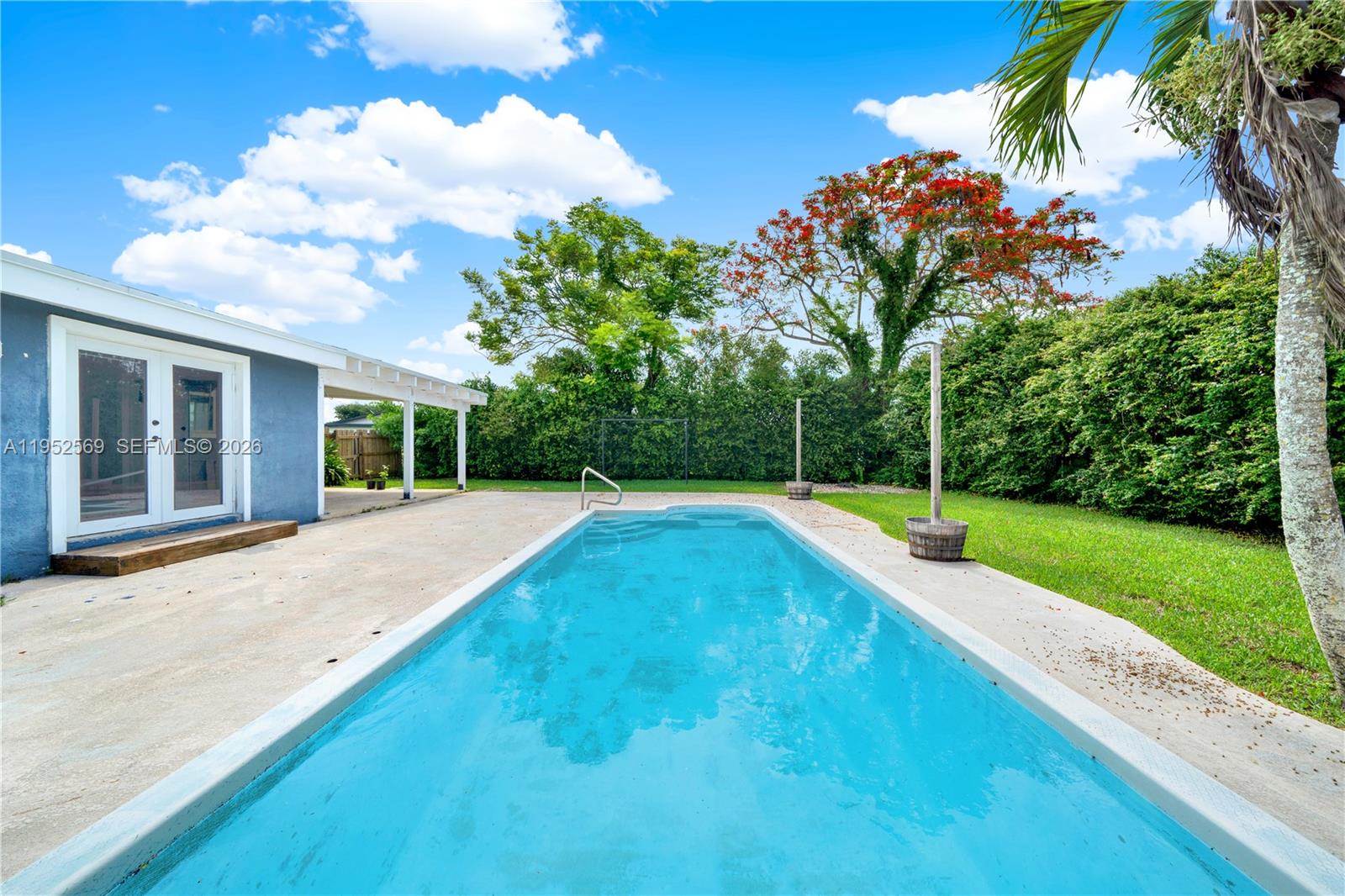 UNIVERSAL ESTATES SOUTH - Residential