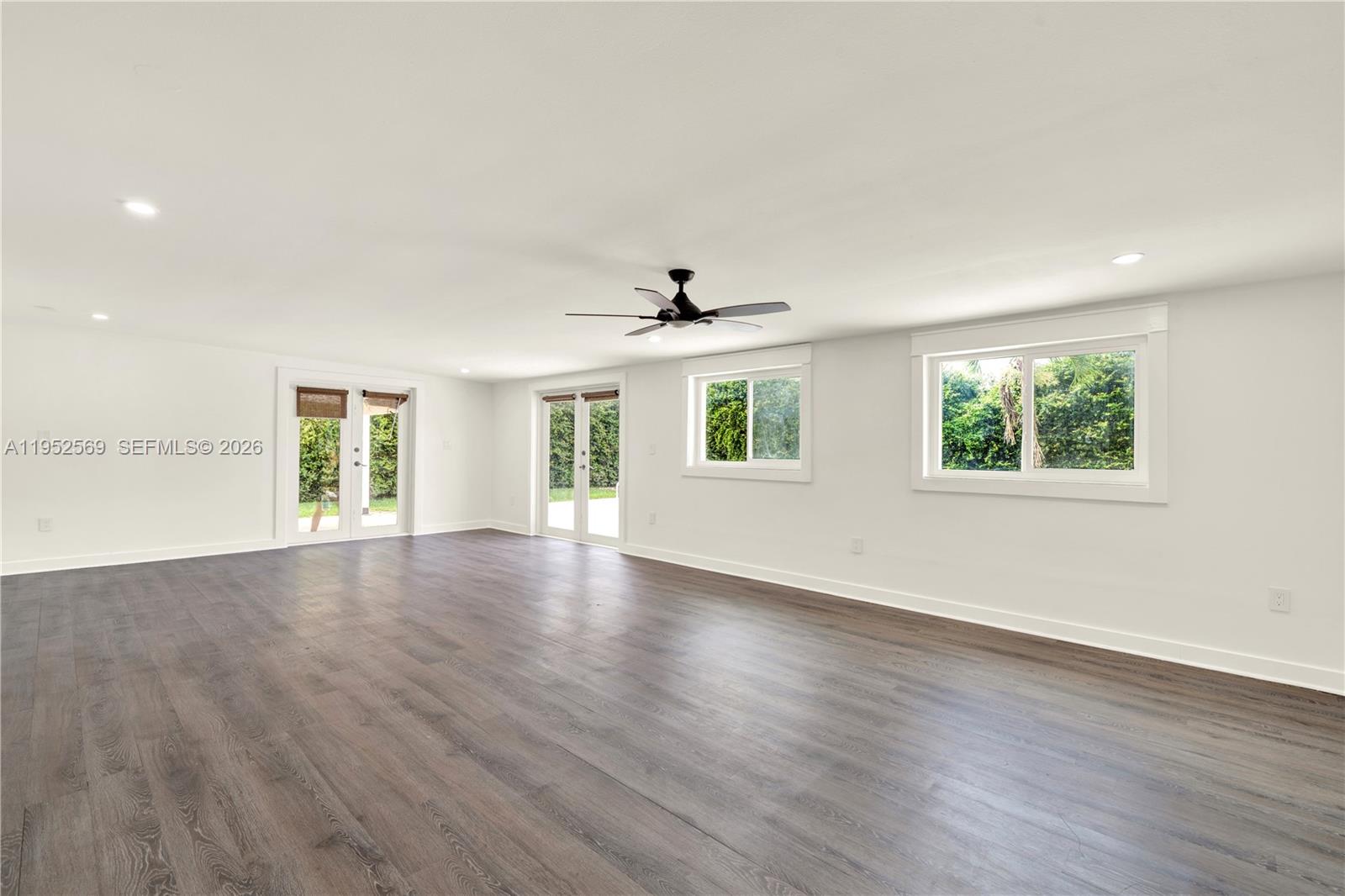 UNIVERSAL ESTATES SOUTH - Residential