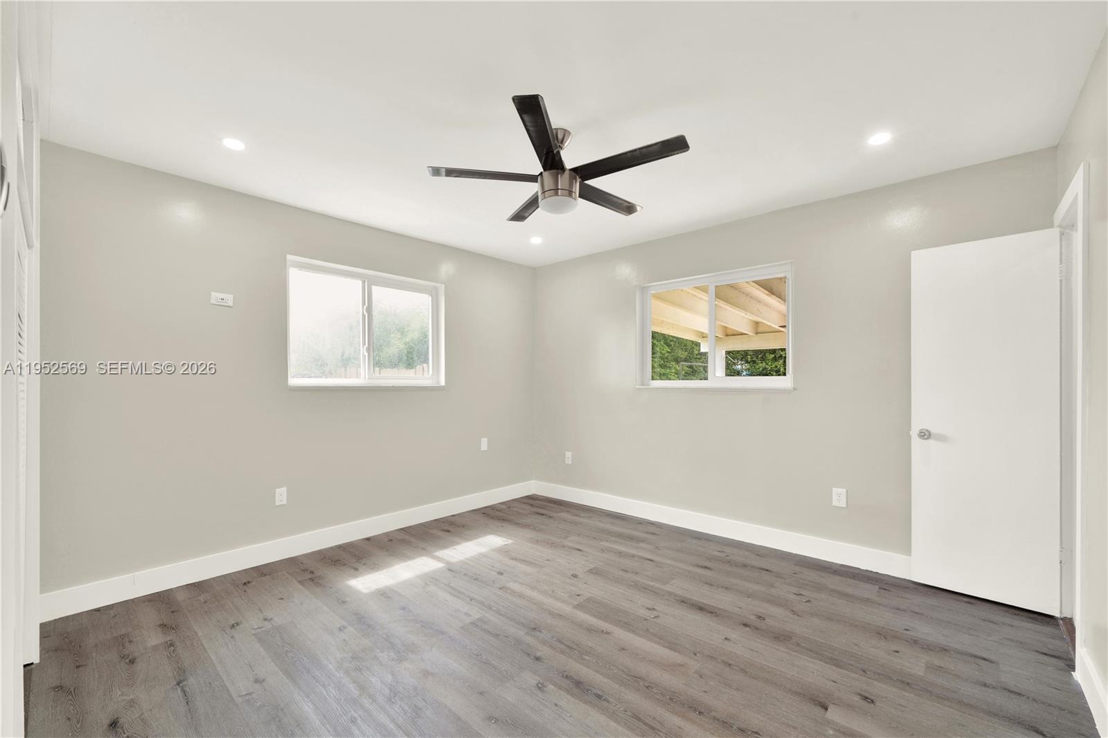 UNIVERSAL ESTATES SOUTH - Residential