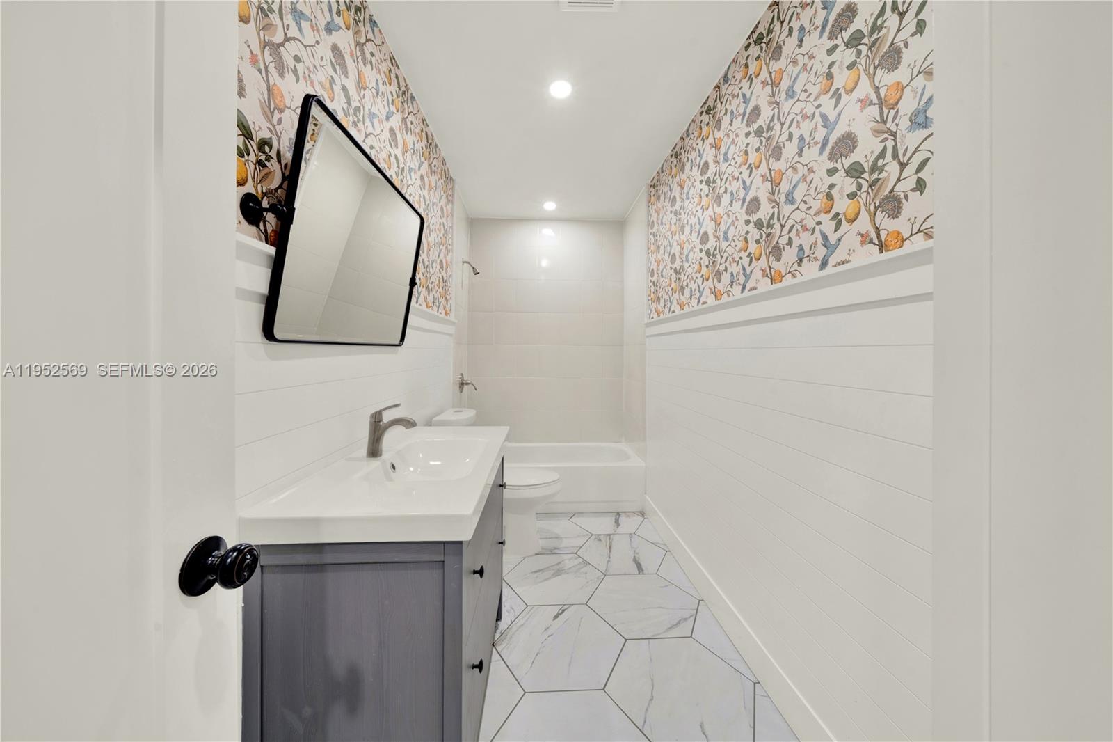 UNIVERSAL ESTATES SOUTH - Residential