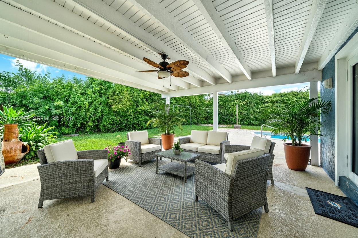 UNIVERSAL ESTATES SOUTH - Residential