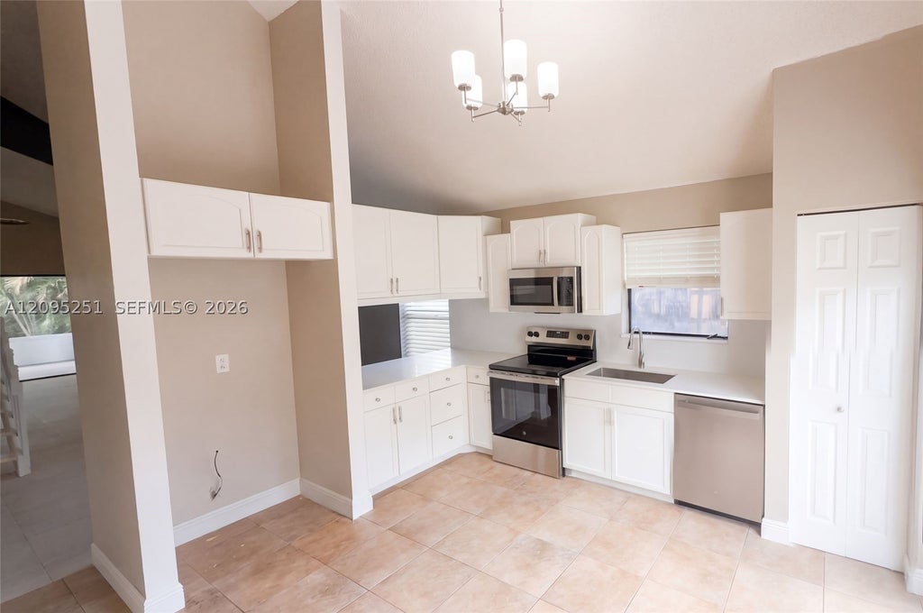 Photo of 87 Buxton Ln, Boynton Beach, FL 33426 (MLS # A12095251)