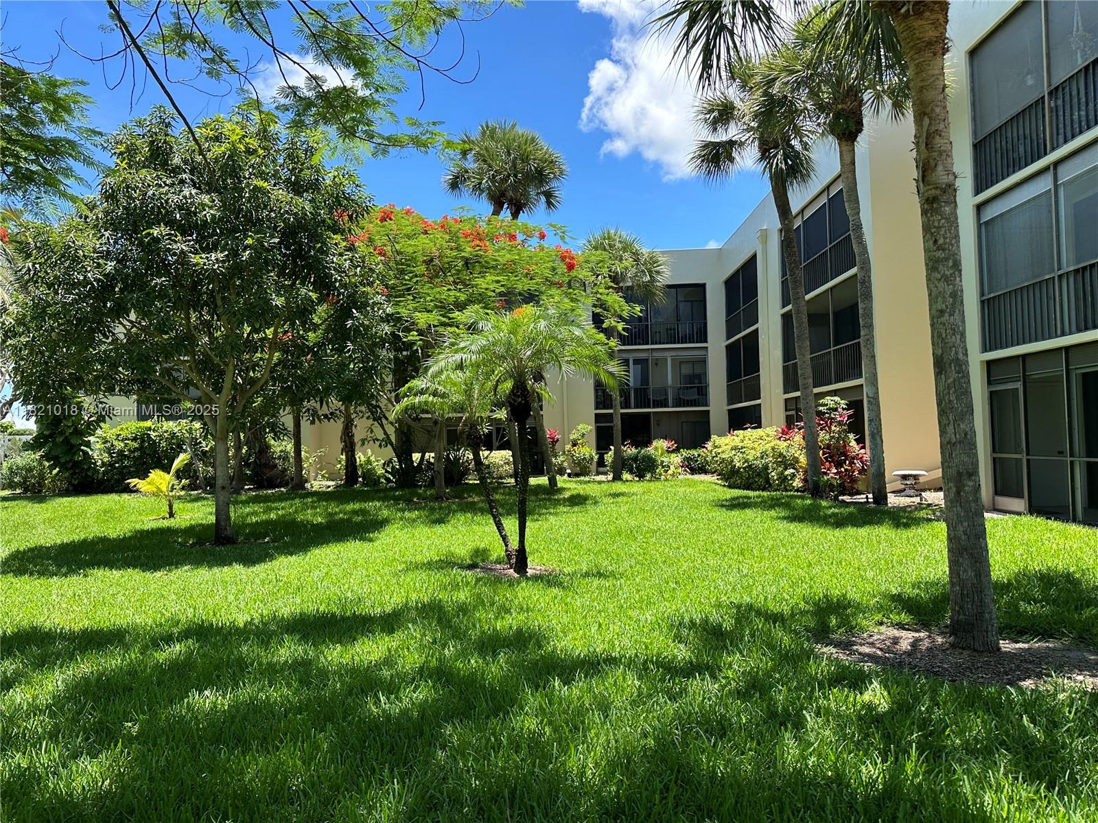 SEAGRAPE CONDO - Residential