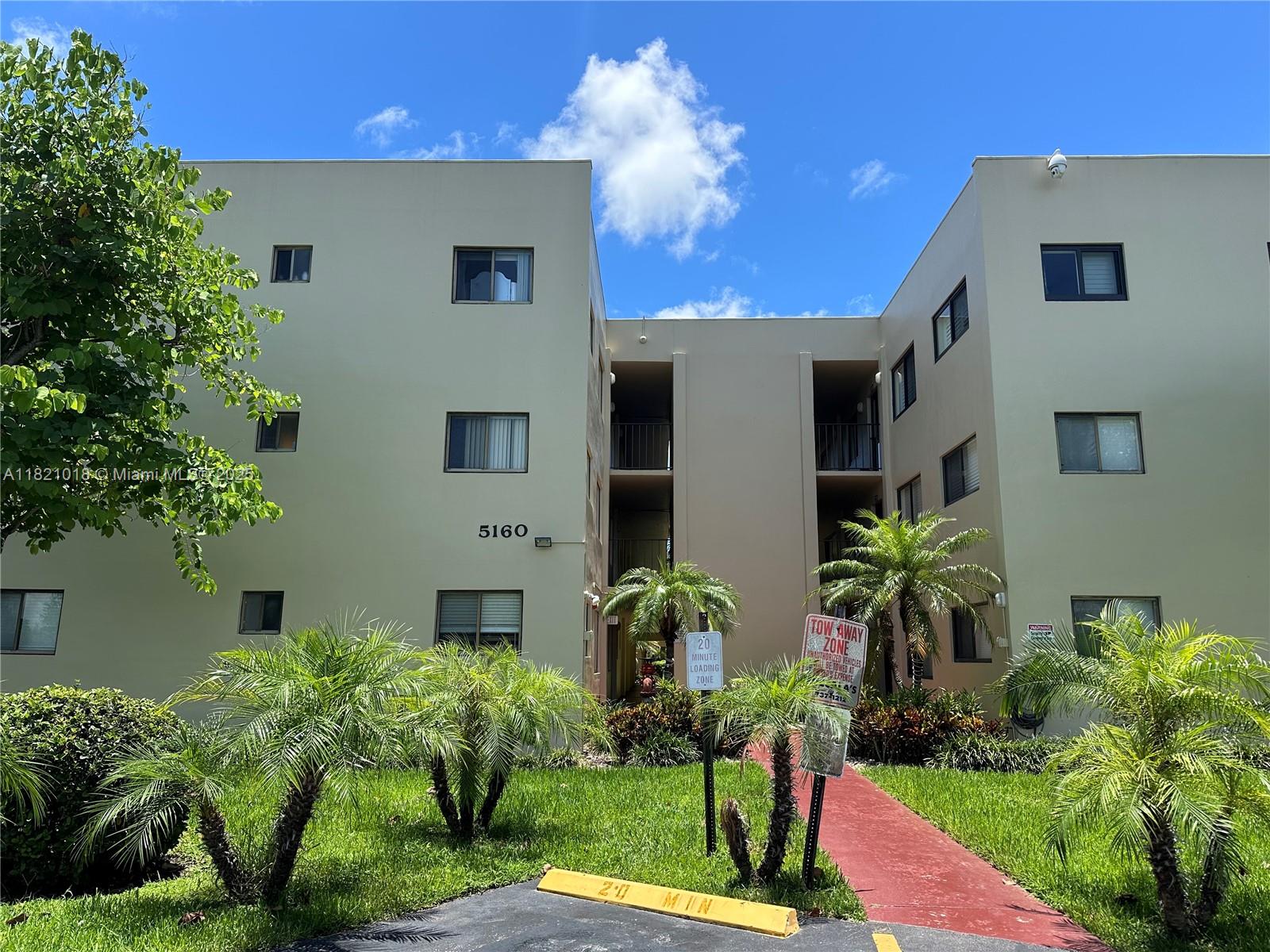 SEAGRAPE CONDO - Residential