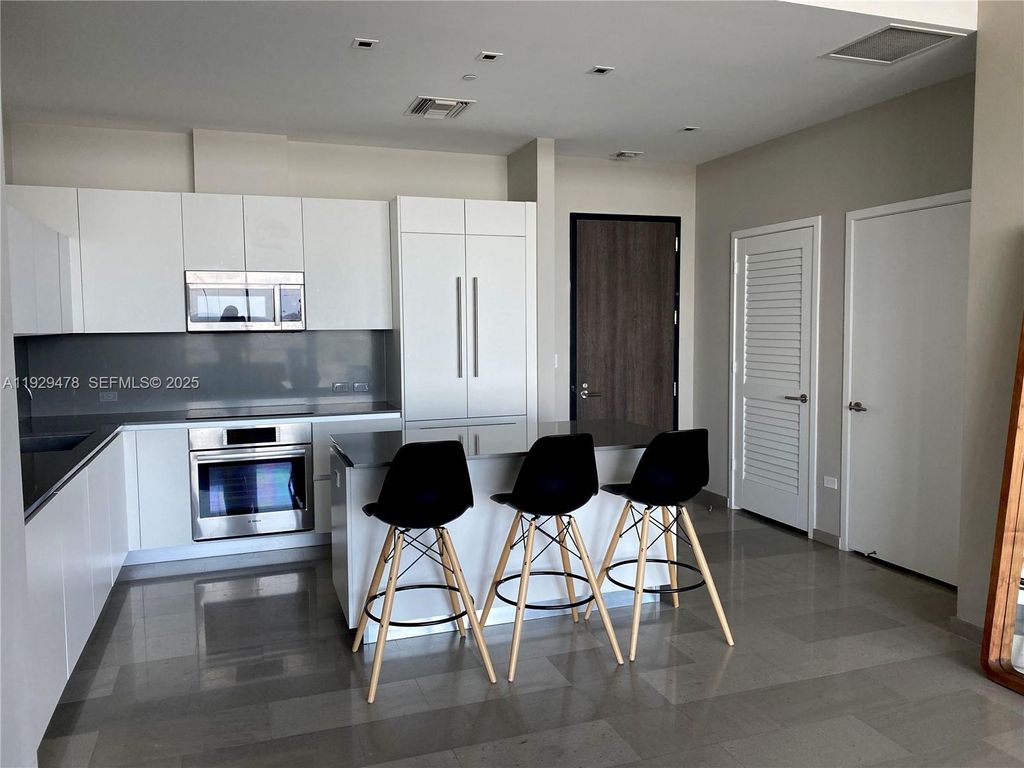 Photo of 68 SE 6th St #4008, Miami, FL 33131 (MLS # A11929478)