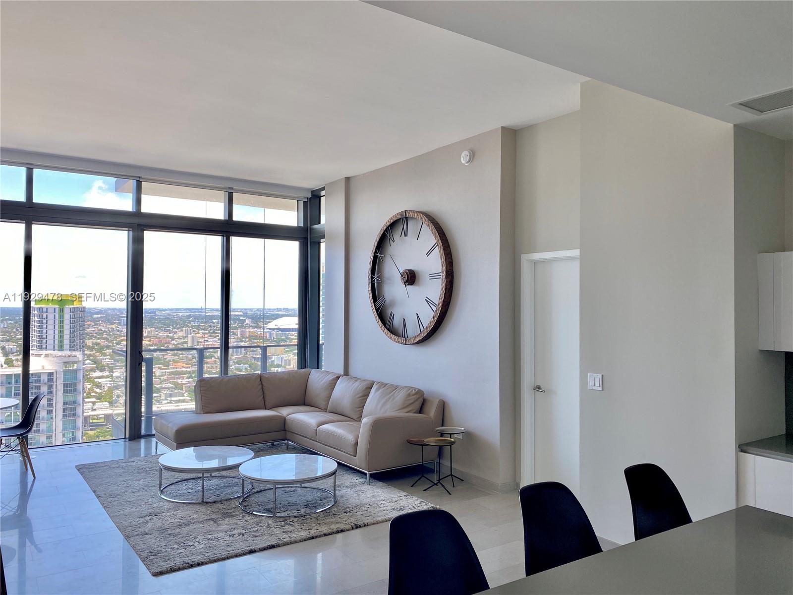 REACH CONDO - Residential