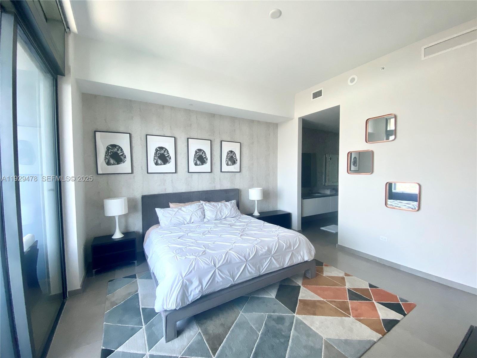 REACH CONDO - Residential