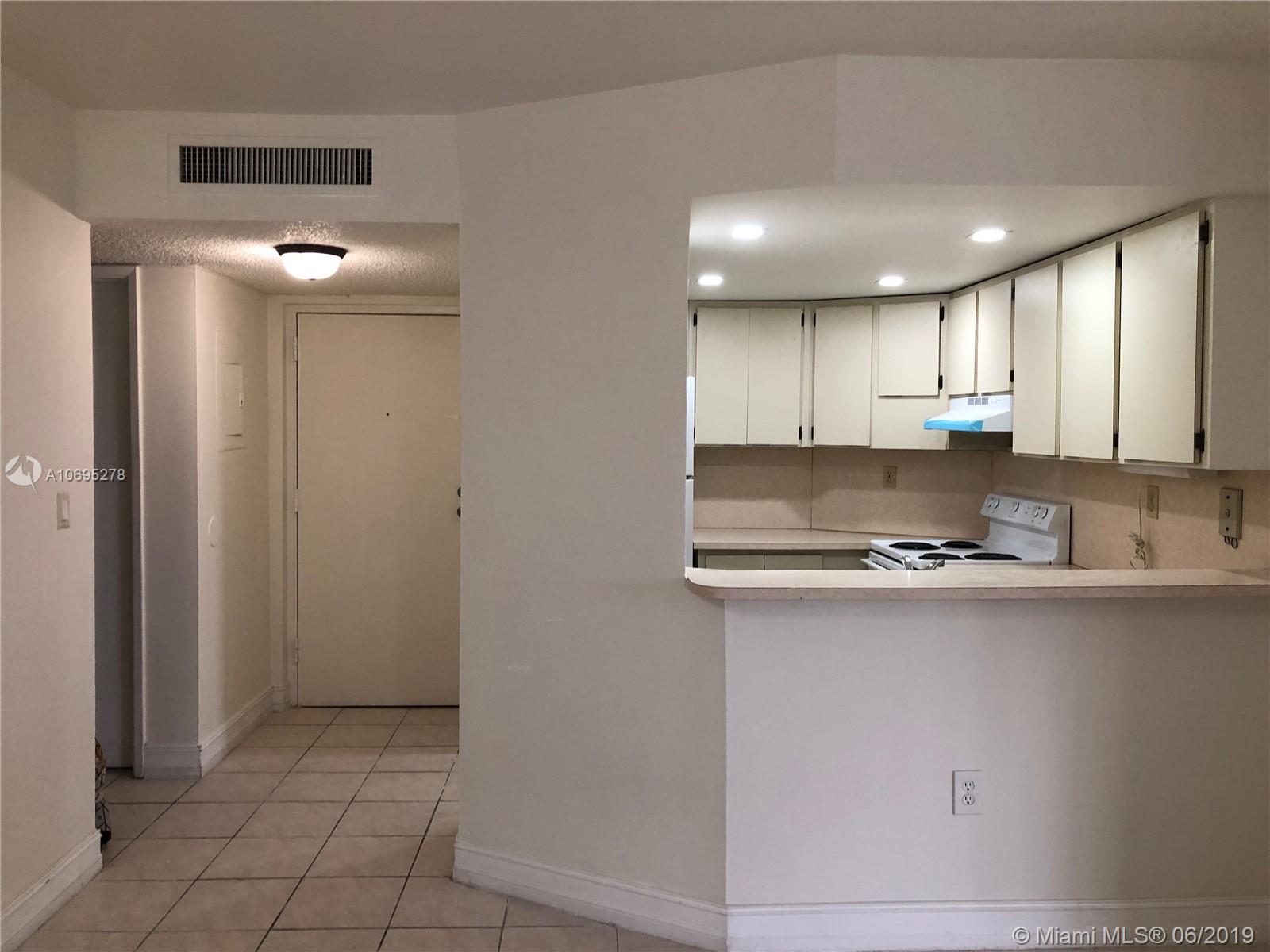 LAS BRISAS@ COUNTRY CLUB - Residential Lease