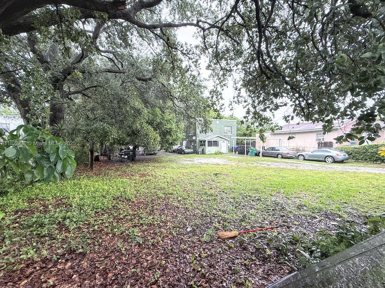 337 NW 48th St