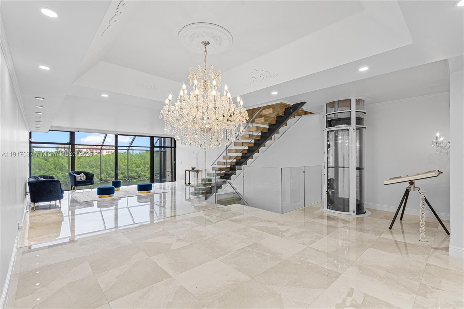 ROYAL HARBOUR YACHT CLUB - Residential