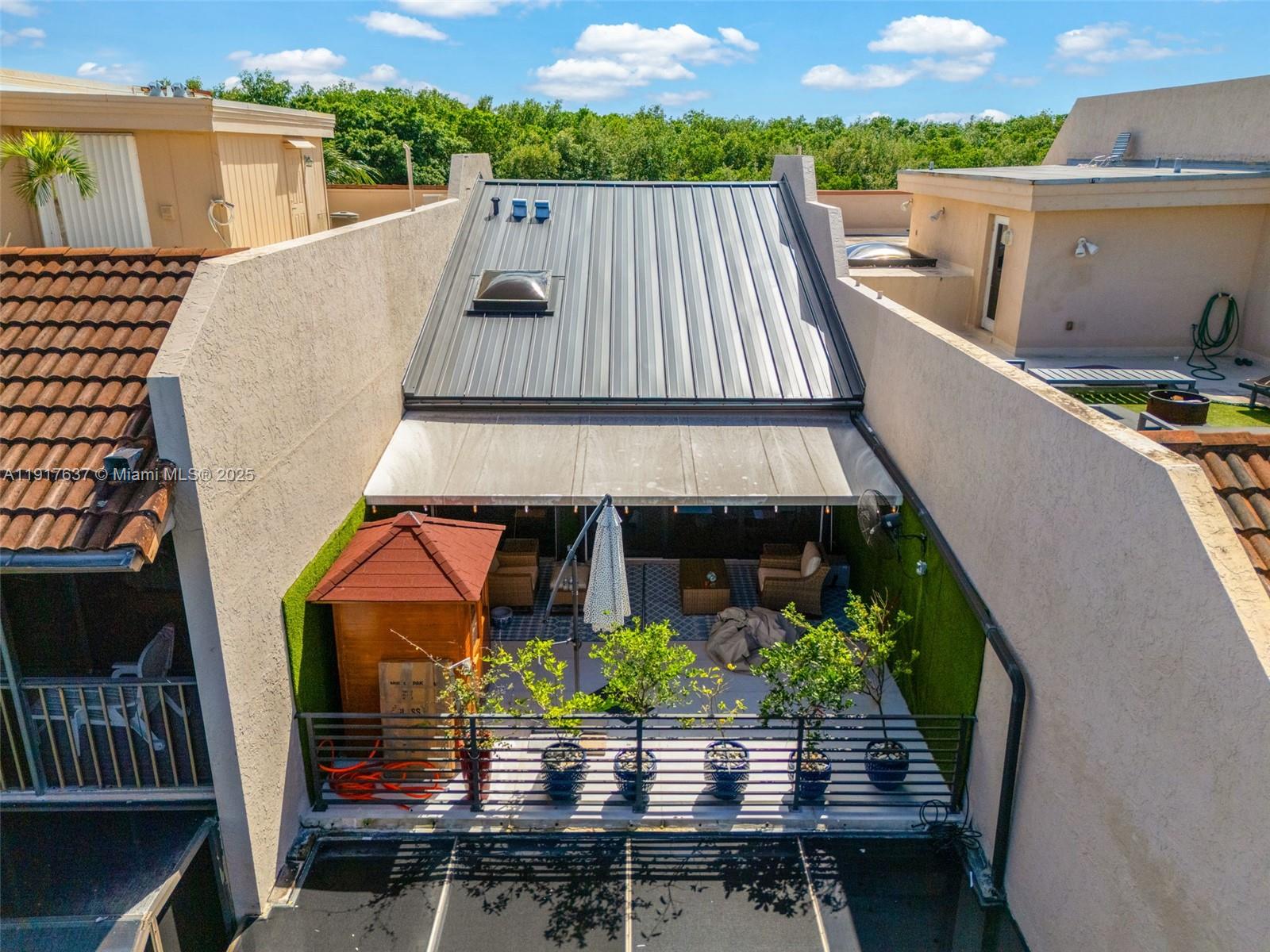 ROYAL HARBOUR YACHT CLUB - Residential