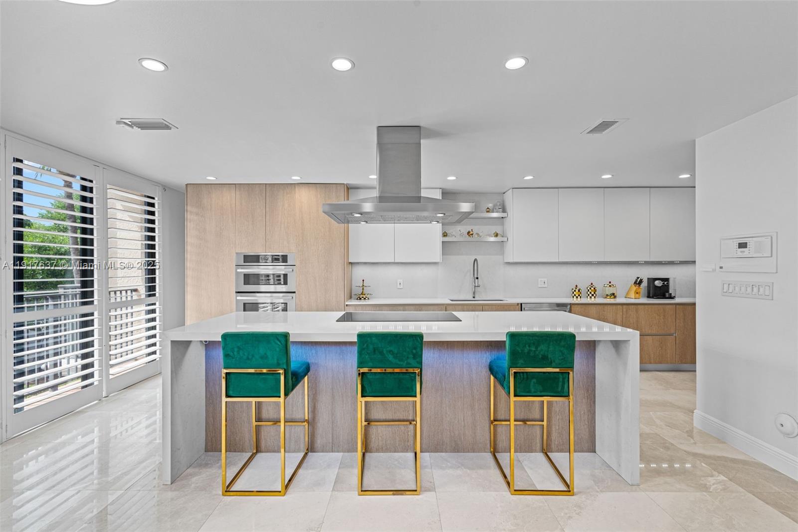 ROYAL HARBOUR YACHT CLUB - Residential