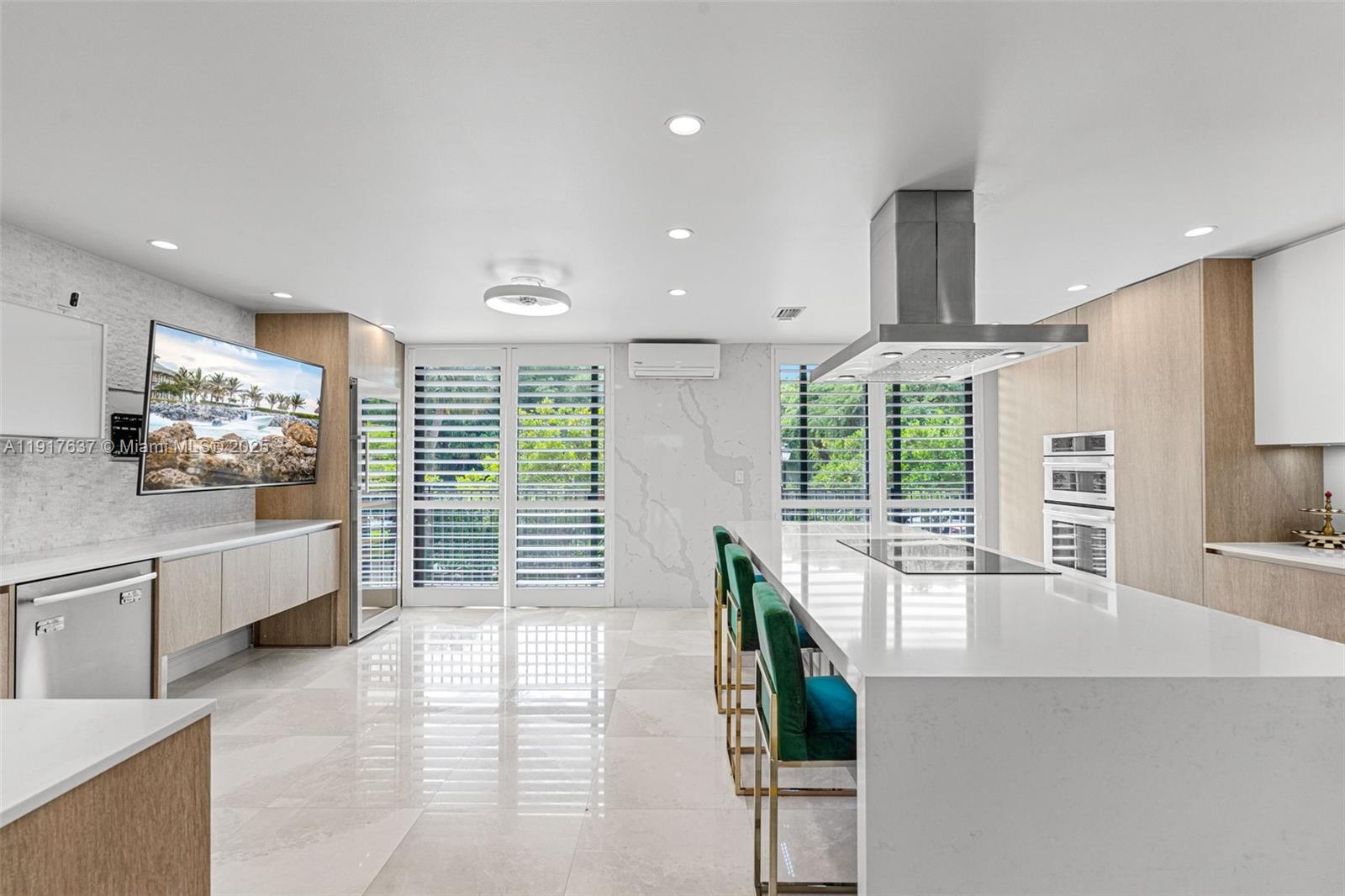 ROYAL HARBOUR YACHT CLUB - Residential