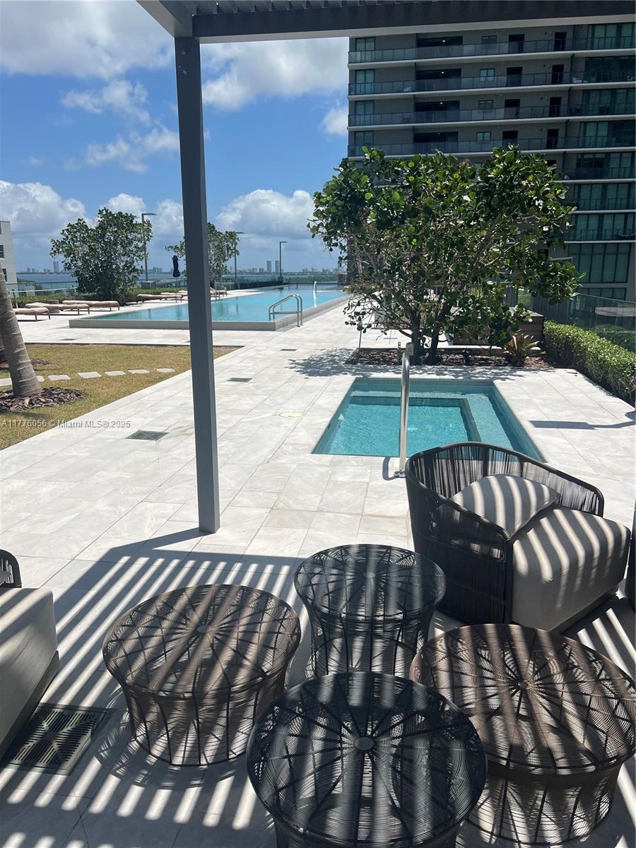 ONE PARAISO CONDO - Residential
