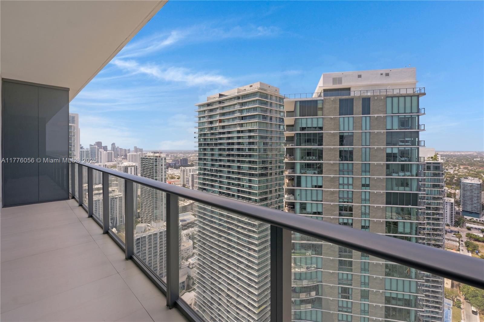 ONE PARAISO CONDO - Residential
