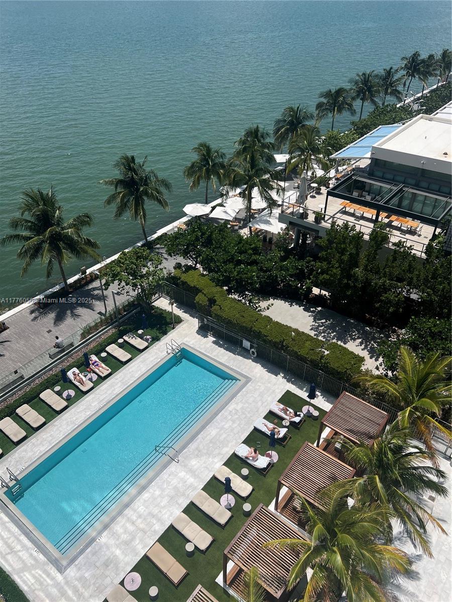 ONE PARAISO CONDO - Residential