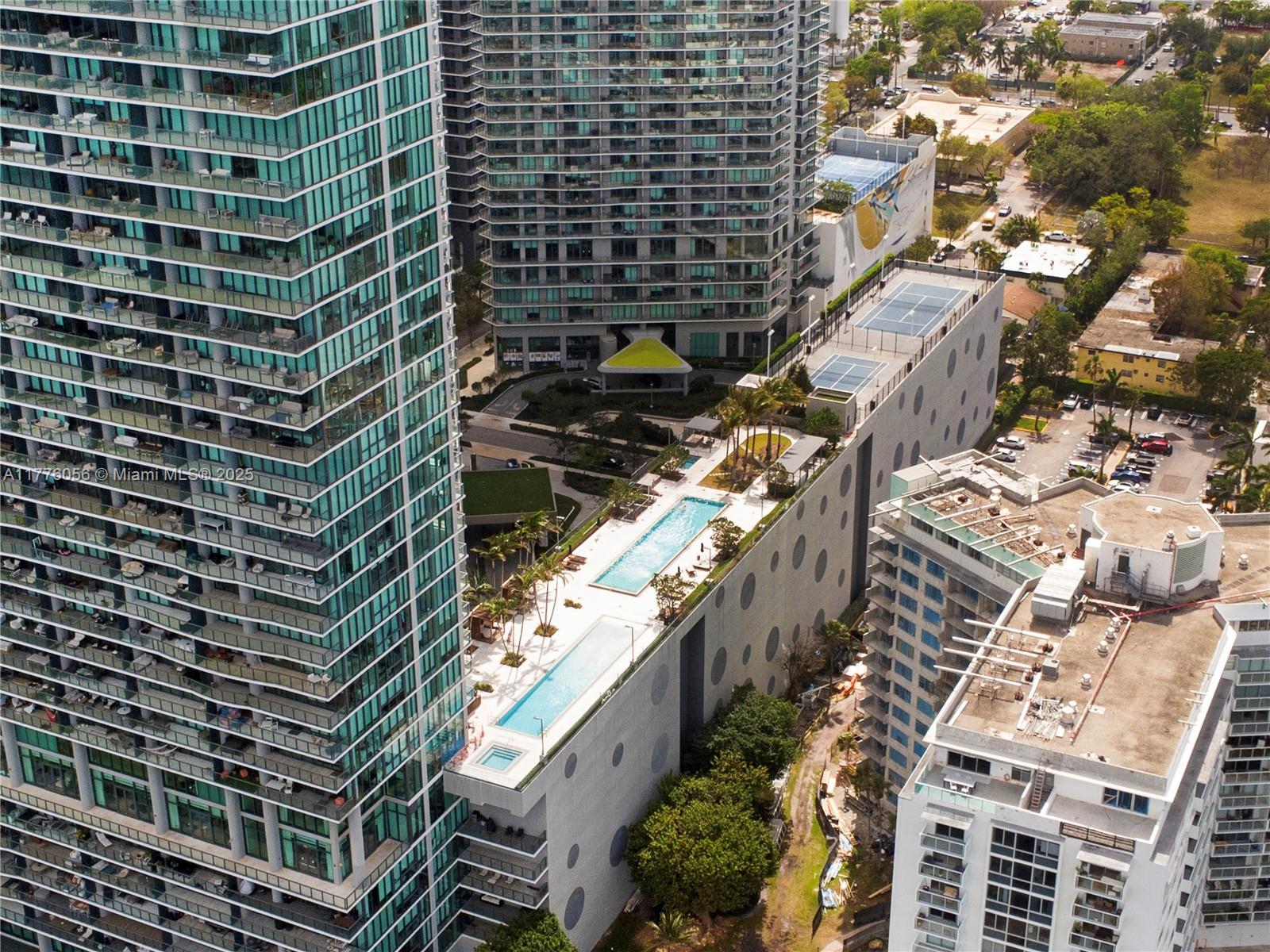 ONE PARAISO CONDO - Residential