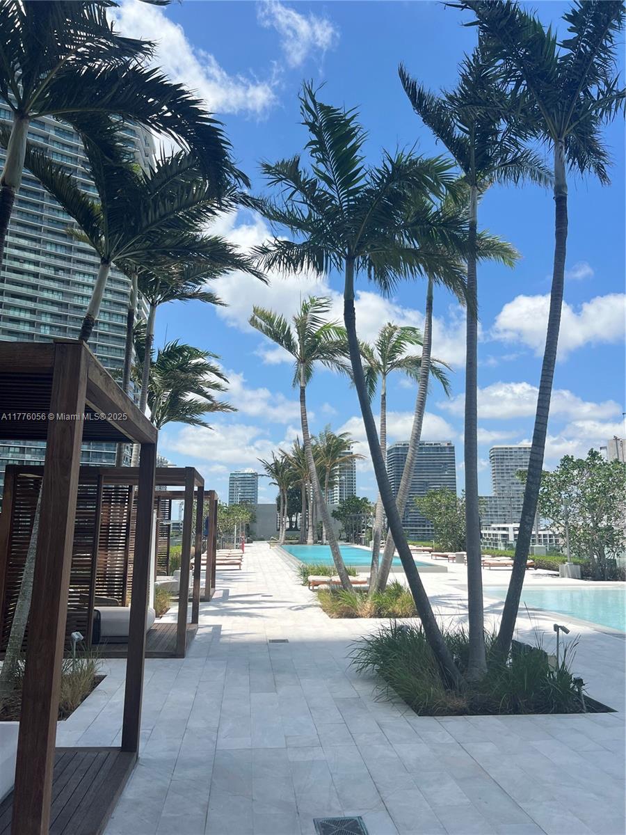 ONE PARAISO CONDO - Residential