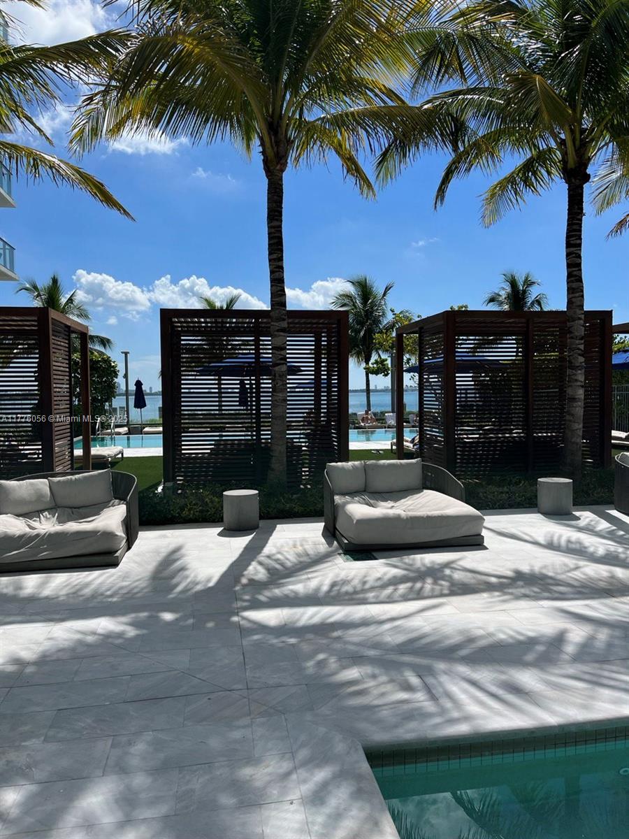ONE PARAISO CONDO - Residential