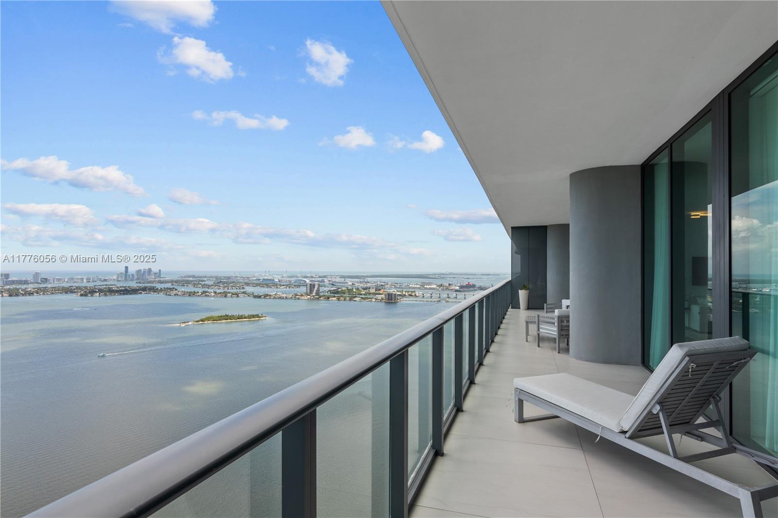 ONE PARAISO CONDO - Residential