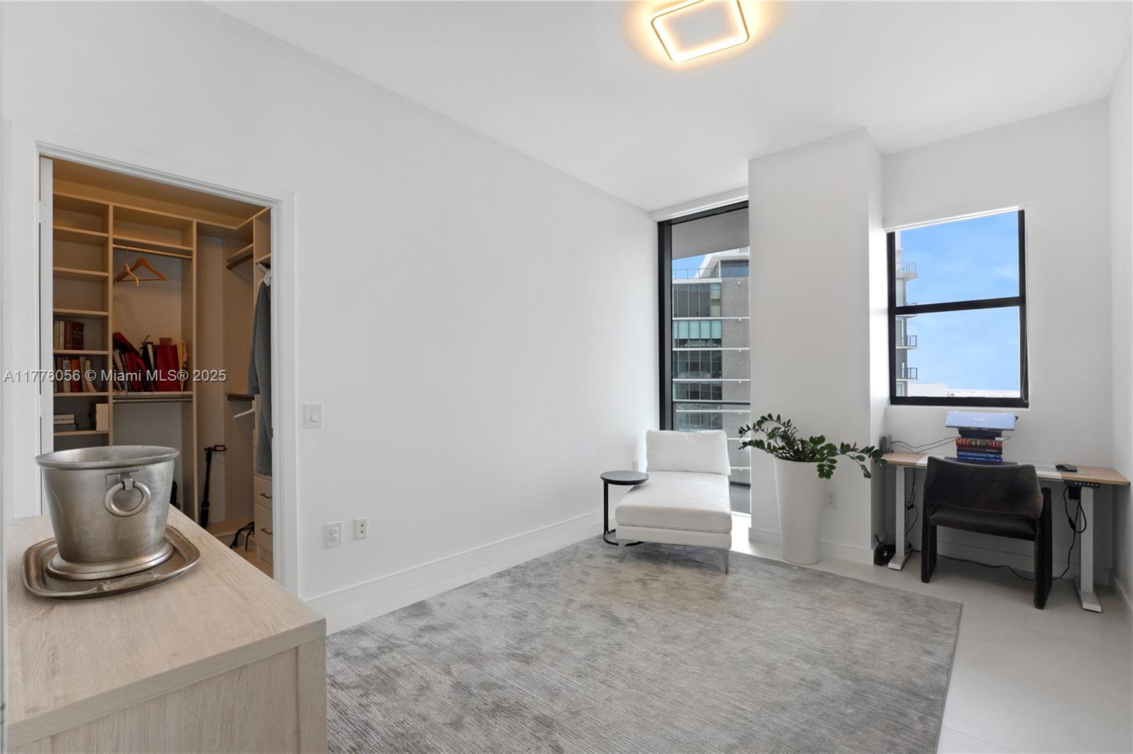 ONE PARAISO CONDO - Residential