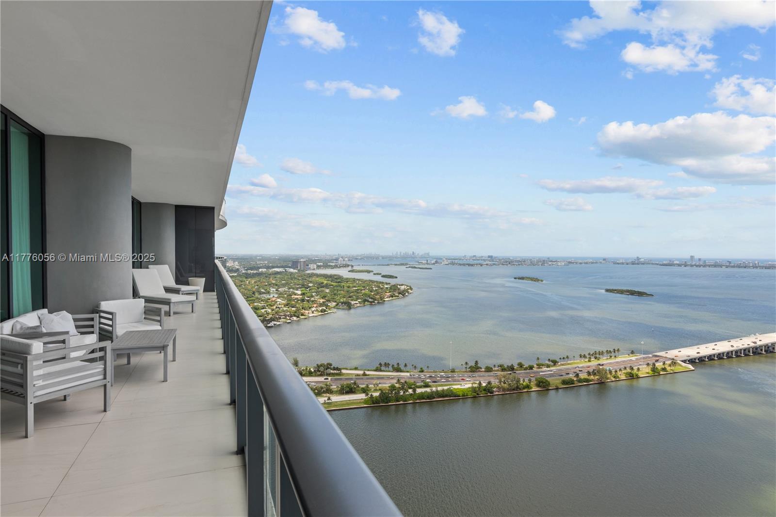 ONE PARAISO CONDO - Residential