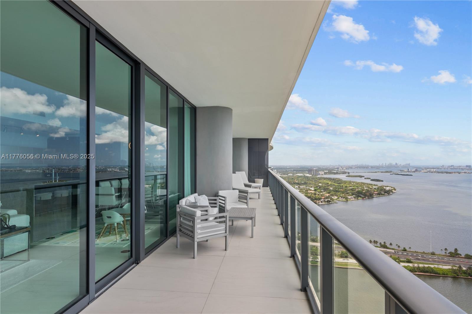 ONE PARAISO CONDO - Residential