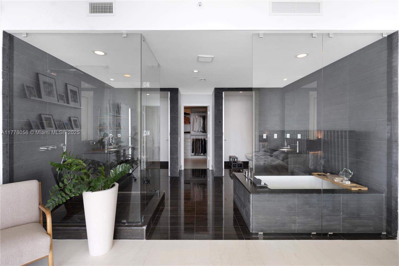 ONE PARAISO CONDO - Residential