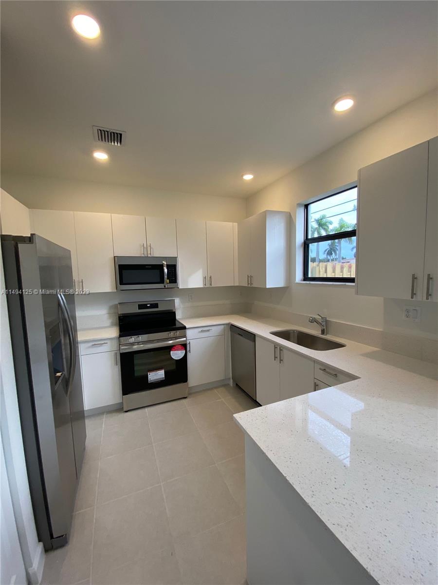 PINE ISLE - Residential Lease