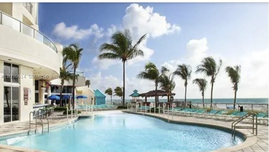 17375 Collins Ave 1008