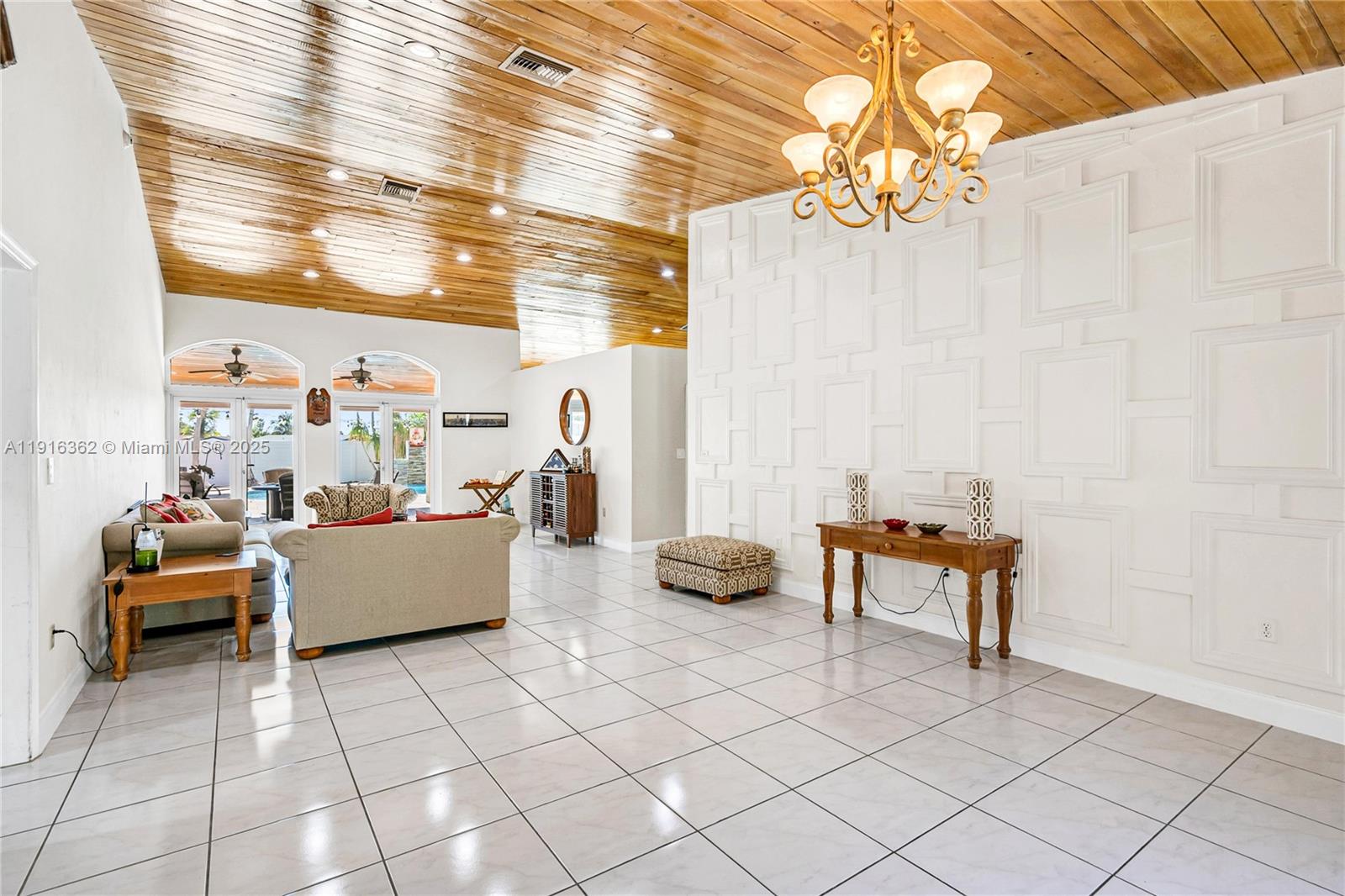 MARY ANN ESTATES 1ST ADDN - Residential