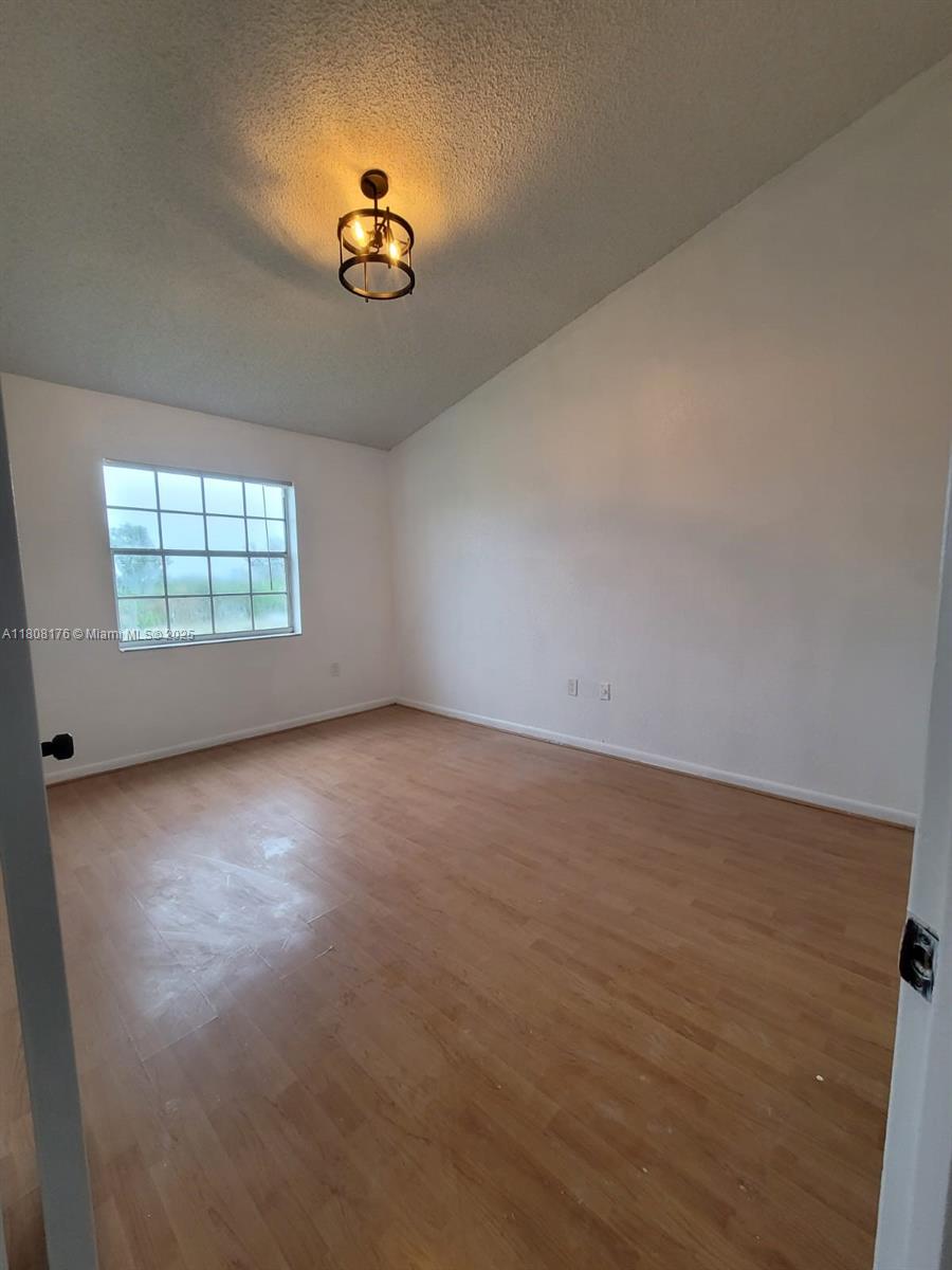 LAKEVIEW CLUB CONDO - Residential Lease