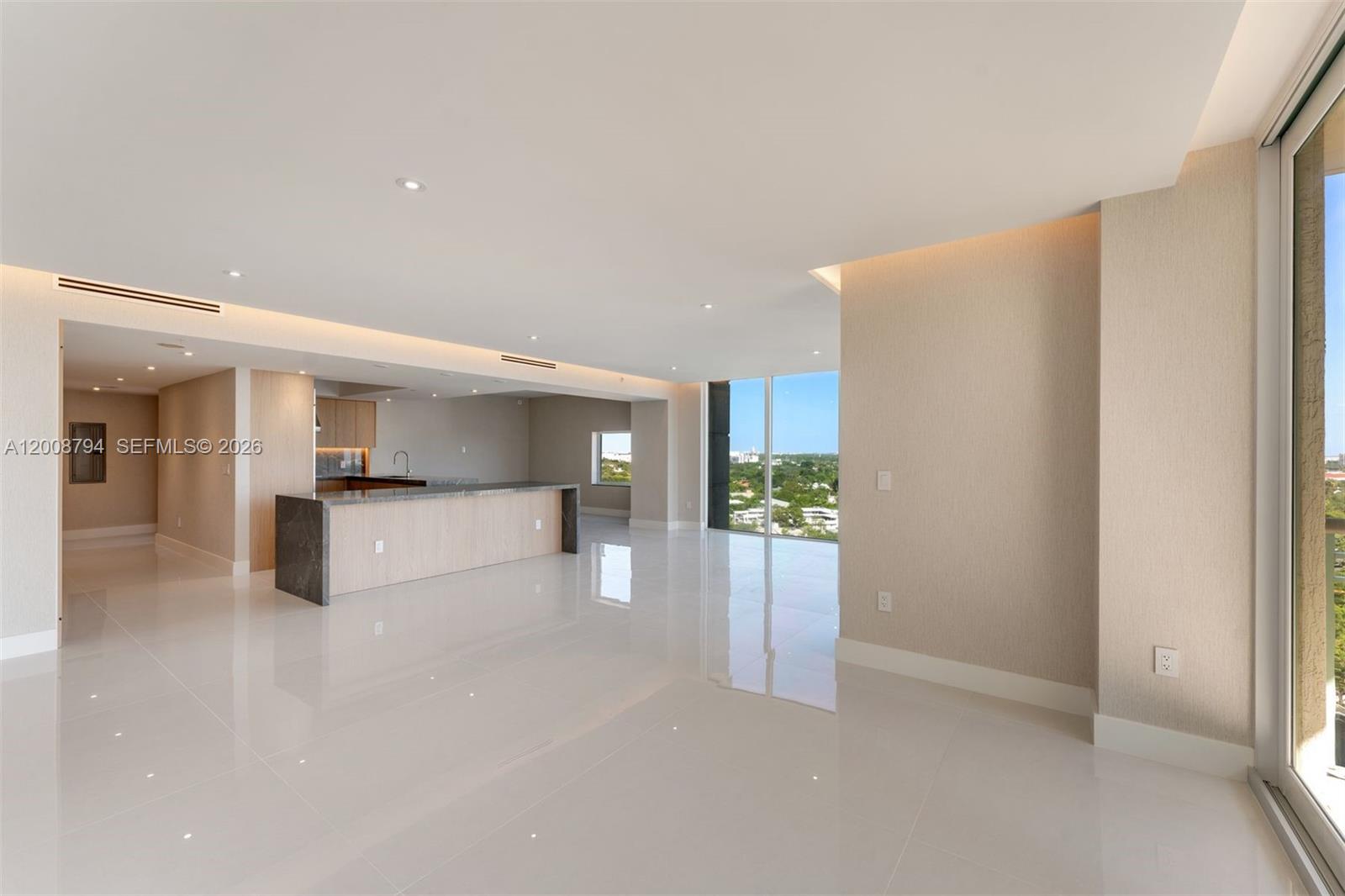 THE EXECUTIVE RESIDENCES - Residential