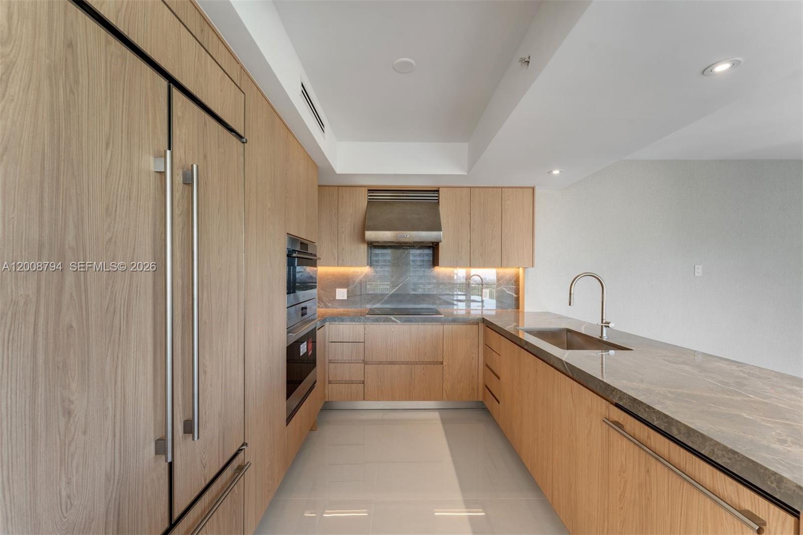 THE EXECUTIVE RESIDENCES - Residential