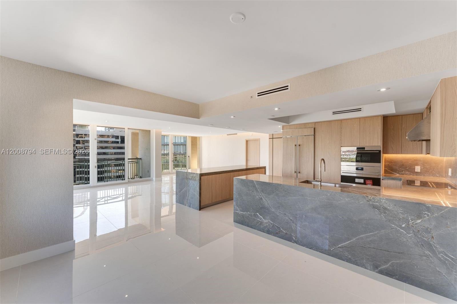 THE EXECUTIVE RESIDENCES - Residential