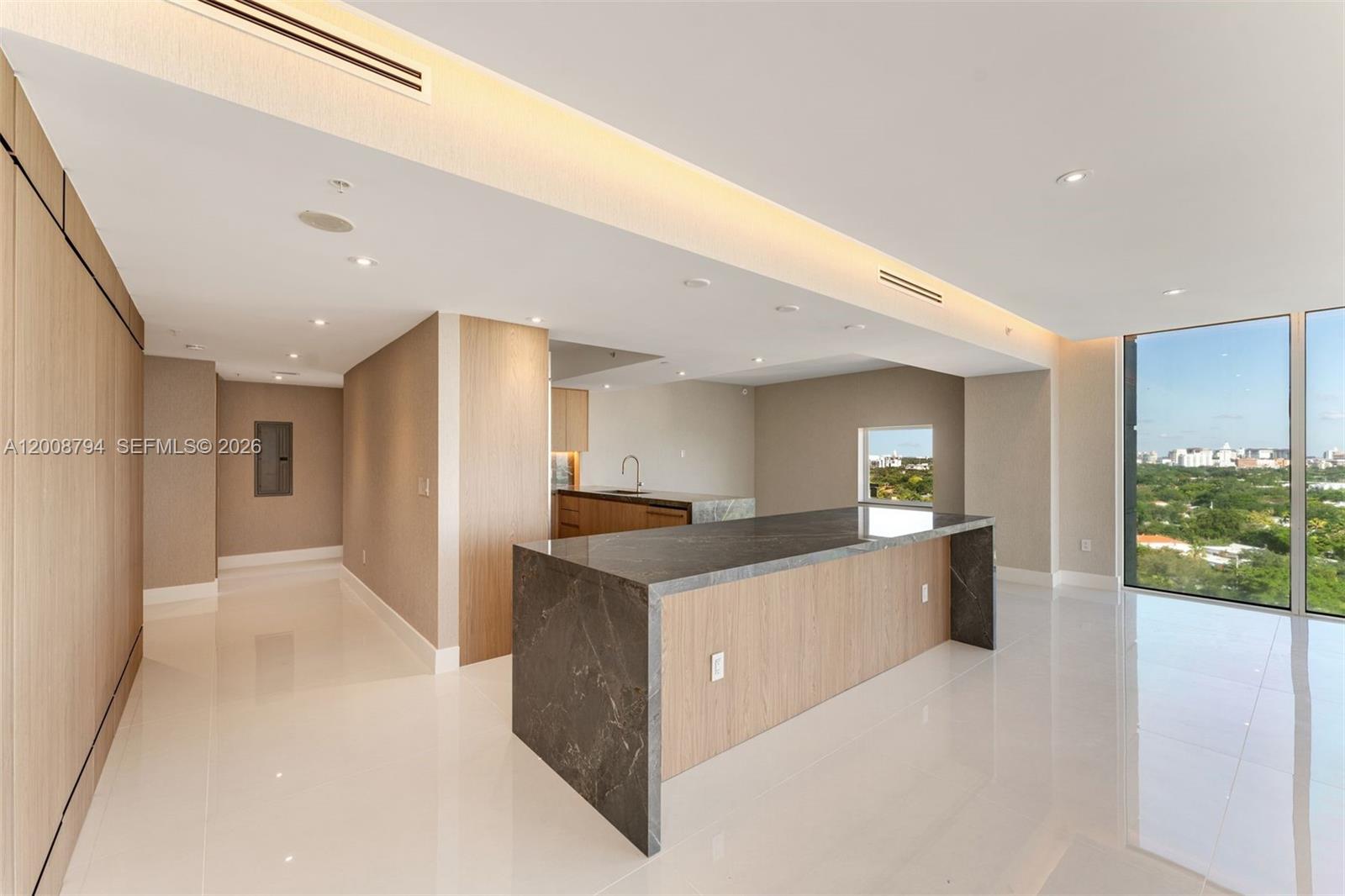 THE EXECUTIVE RESIDENCES - Residential