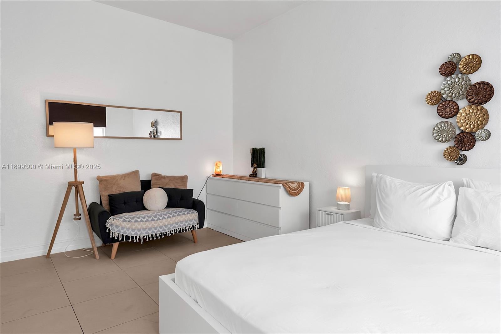 THE BAYLISS CONDO - Residential