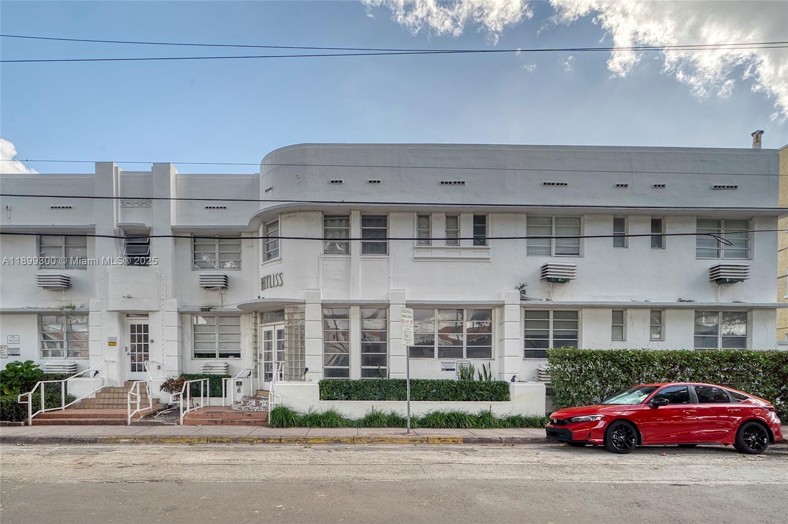 THE BAYLISS CONDO - Residential