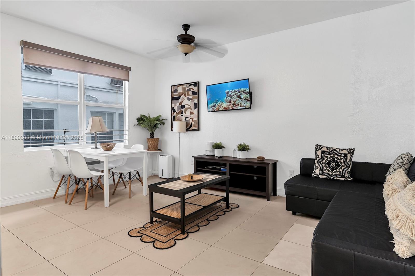 THE BAYLISS CONDO - Residential