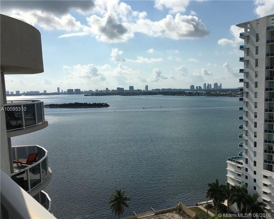 BEAUTIFUL 2/2 IN BRAND NEW BUILDING WITH VIEW OF BISCAYNE BAY, 2 ASSIGNED COVERD PARKING SPACE, STAINLESS STEEL APPLIANCES, LAMINATED WOOD FLOORS IN LIVING/DINING AREA AND CARPET IN BEDROOMS. FOOTSTEPS FROM SHOPPING AND DINNING, MIDTOWN, WYNWOOD AND DESIGN DISTRICT.