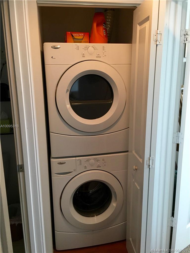 BISCAYNE BAY - Residential Lease