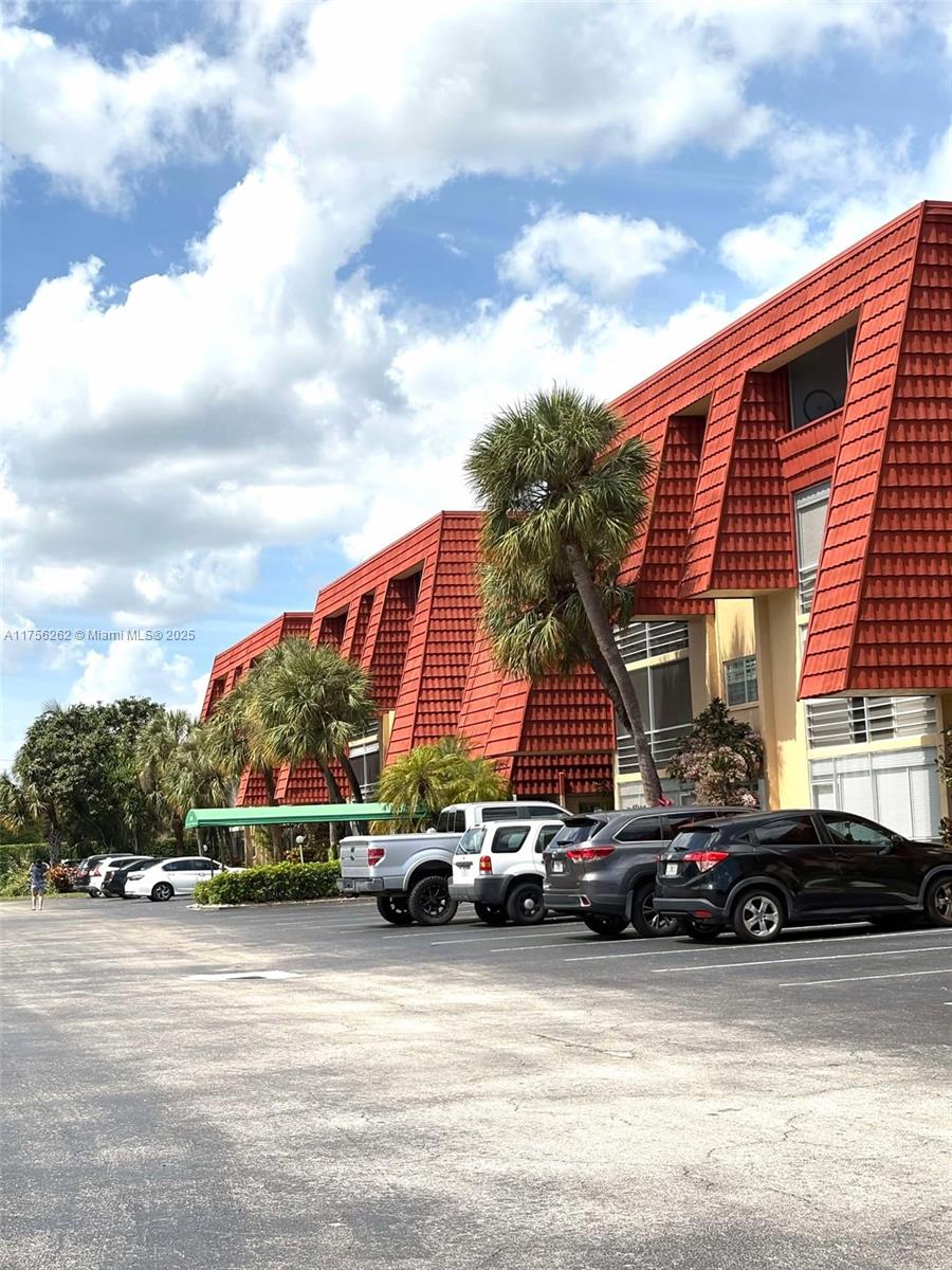 BOCA CLUB CONDO - Residential
