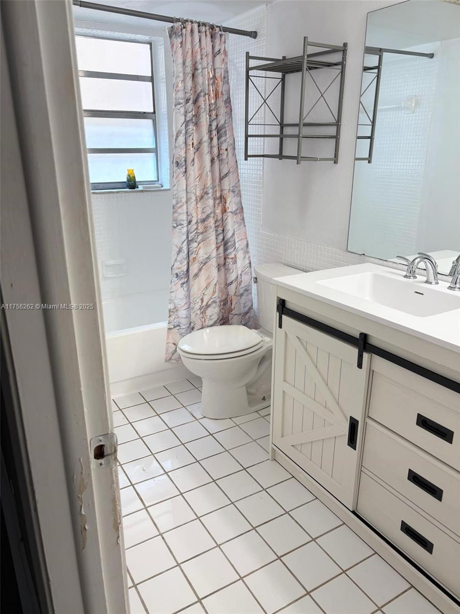 BOCA CLUB CONDO - Residential