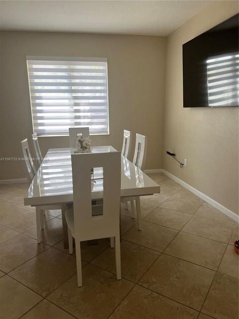 Single Family Residence in Miami FL 21046 133rd Ct 8.jpg